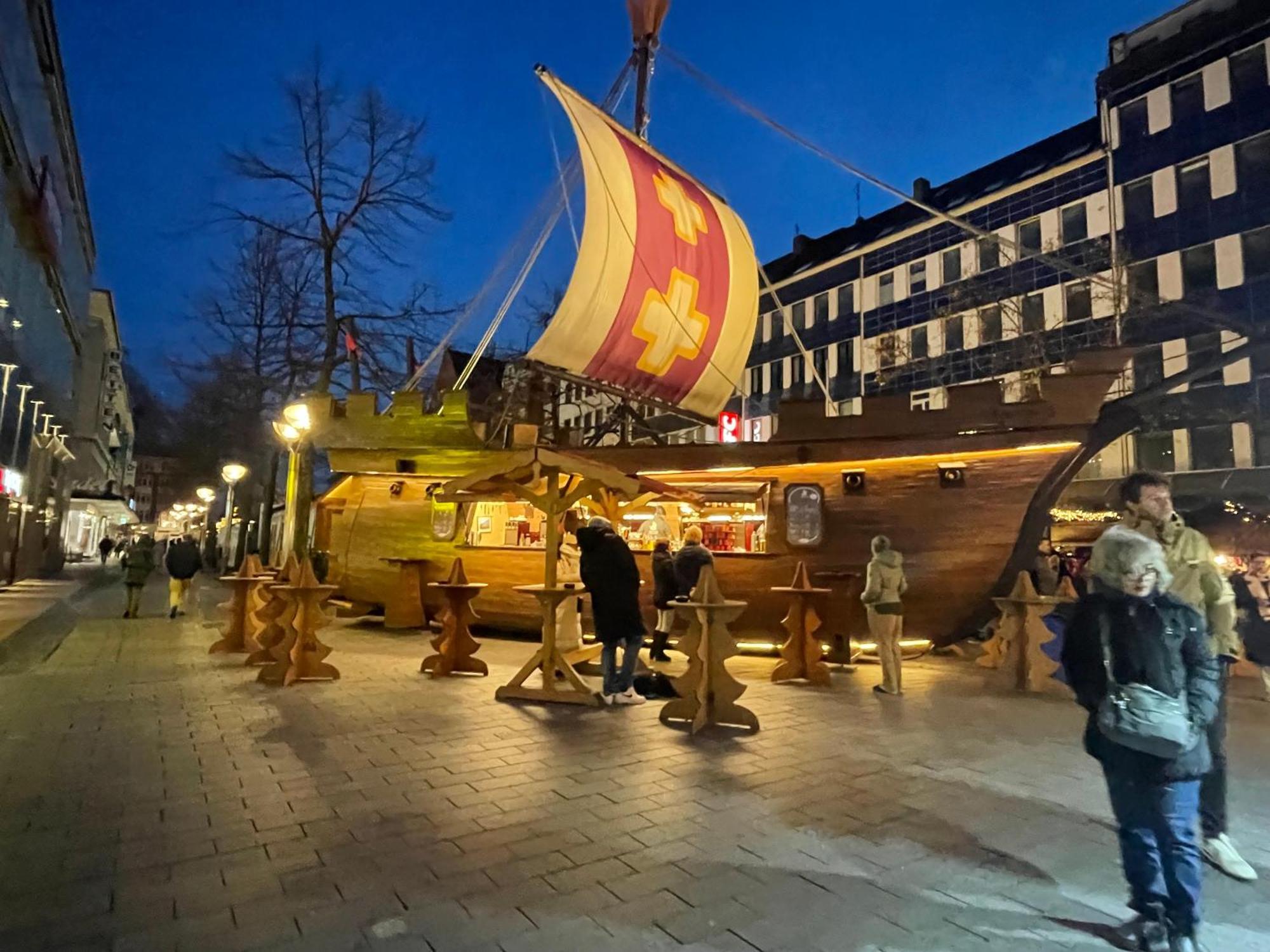 Hausboot Lore Duisburg Luaran gambar